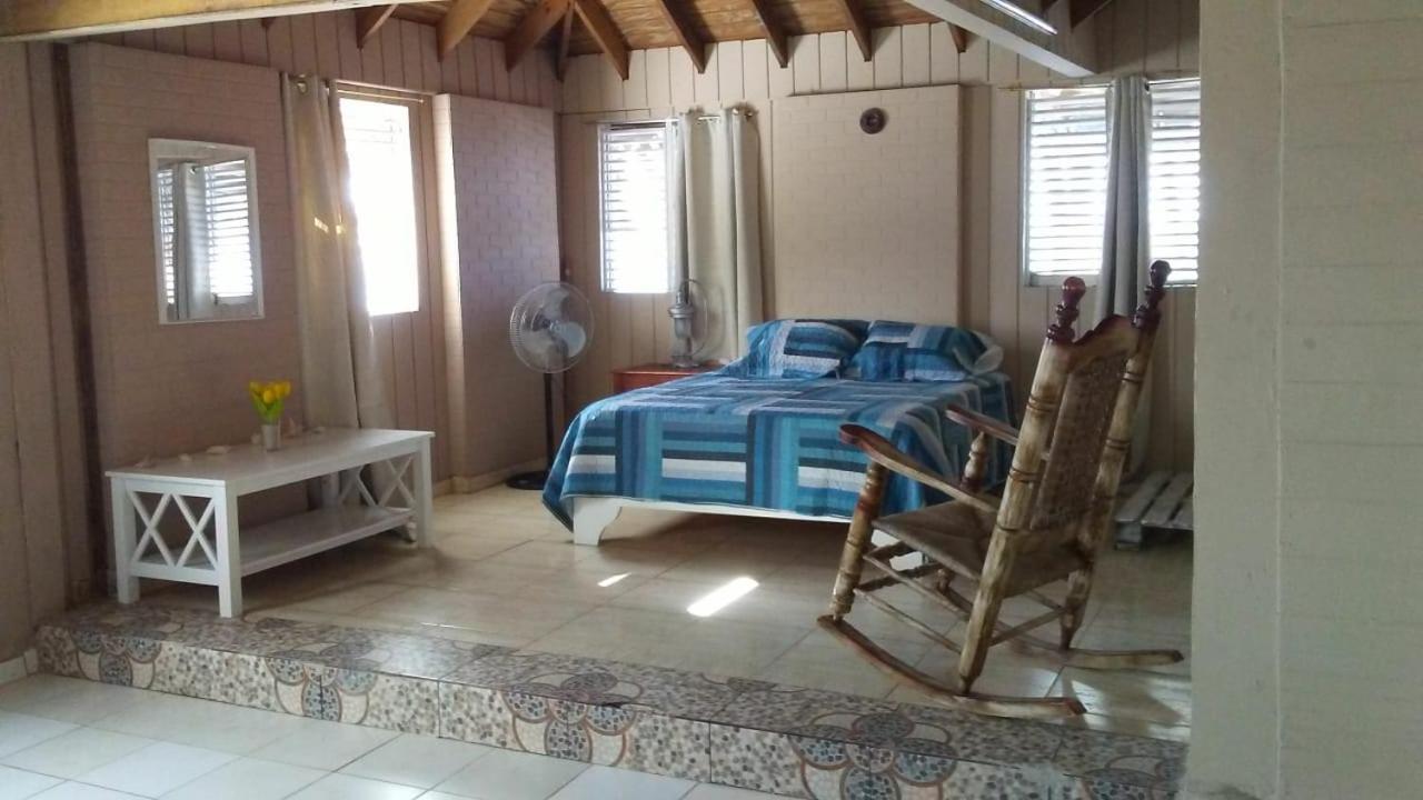 Saona Beach House - Bed And Breakfast Mano Juan Exteriör bild