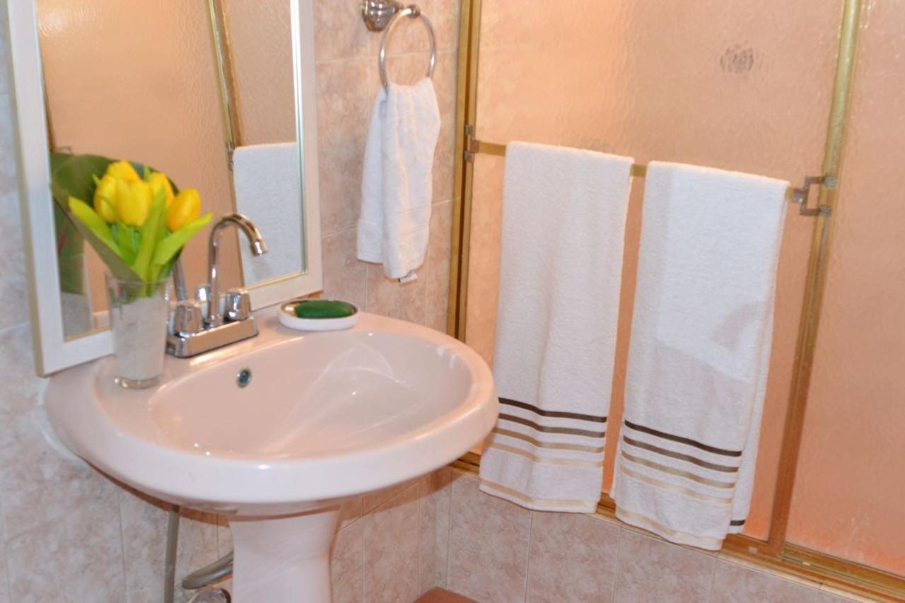 Saona Beach House - Bed And Breakfast Mano Juan Exteriör bild